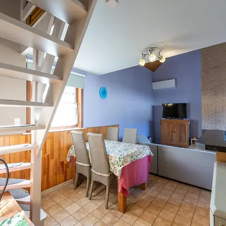 Family With Garden, Cleaning Included