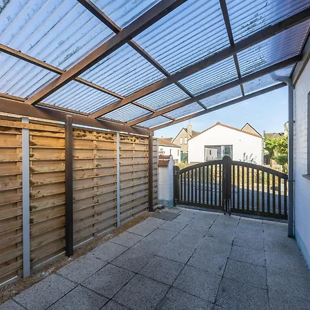 Family With Garden, Cleaning Included