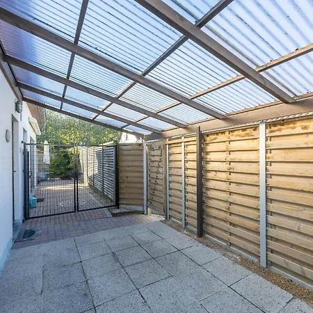 Family With Garden, Cleaning Included